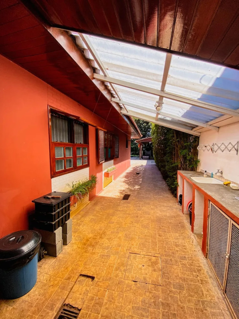 Excelente casa térrea na Granja Viana