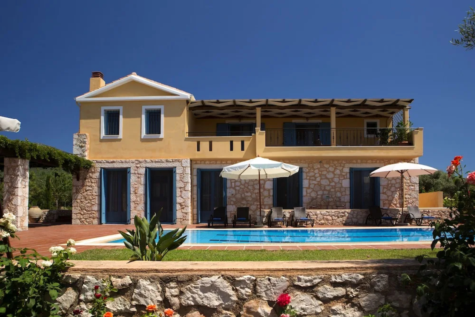 Villas Armeno