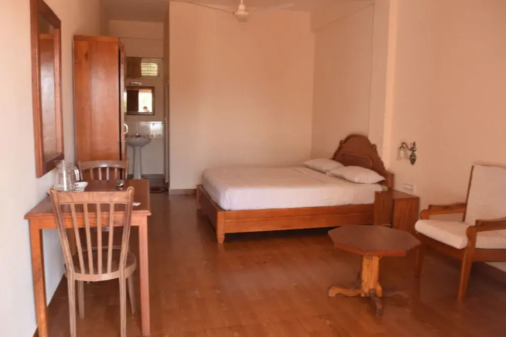 OYO 6279 Lake Zone Holiday Resort