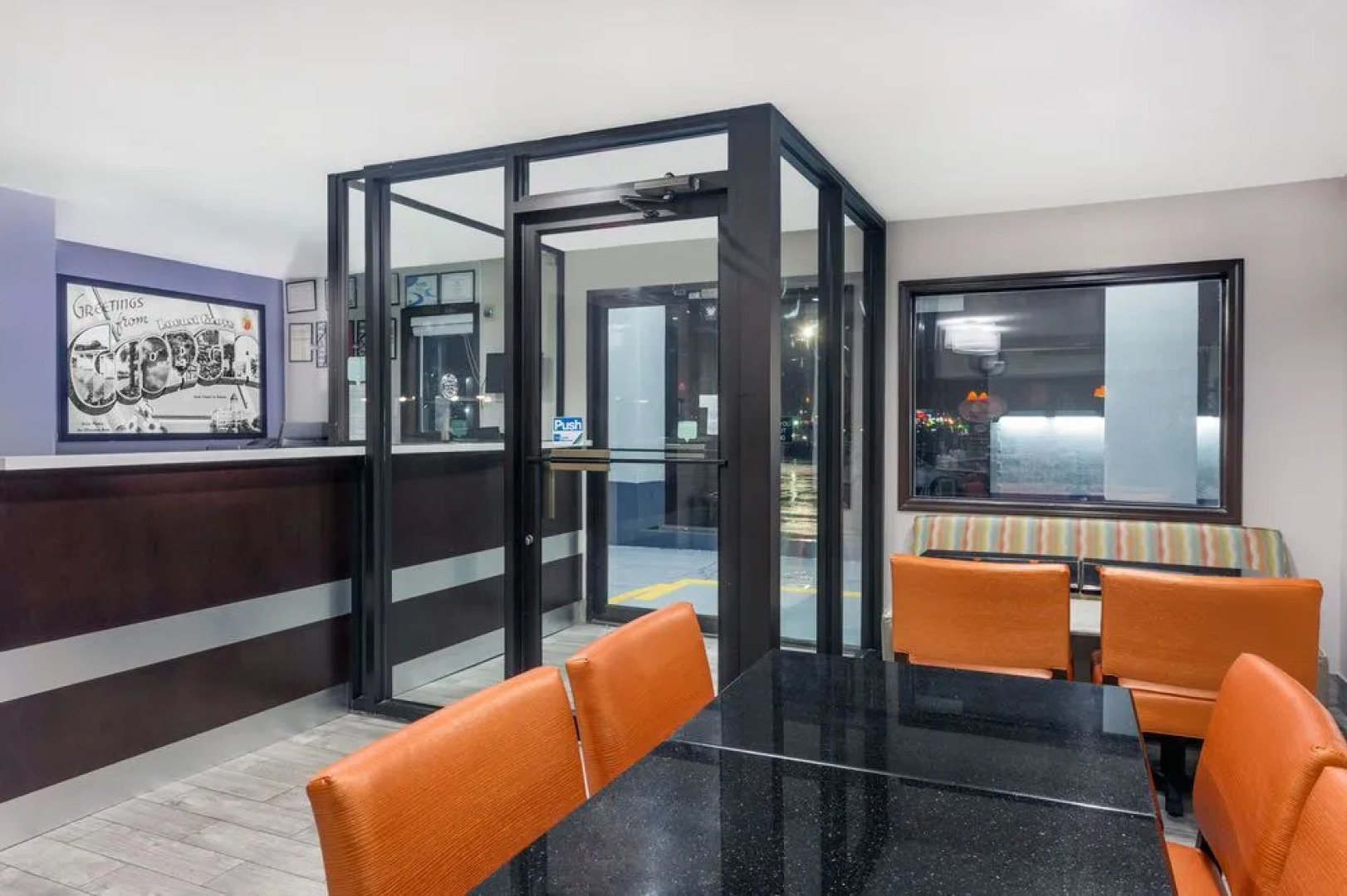 Super 8 - Locust Grove