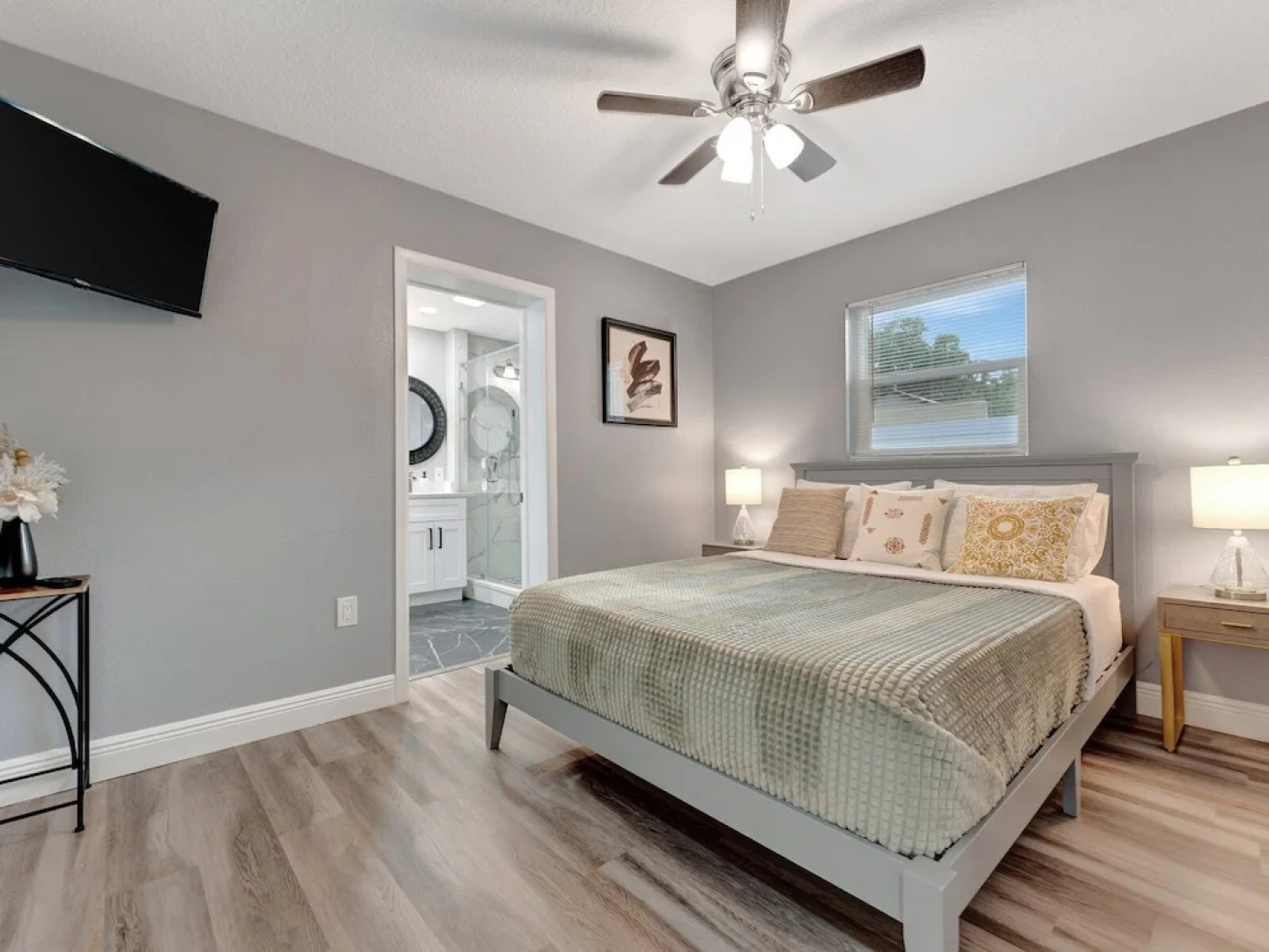 The Family Escape Hot Tub & BBQ near IRB