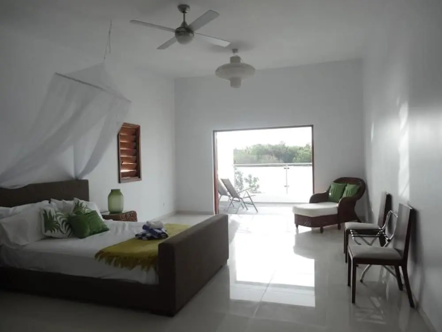 Paradise Point Views