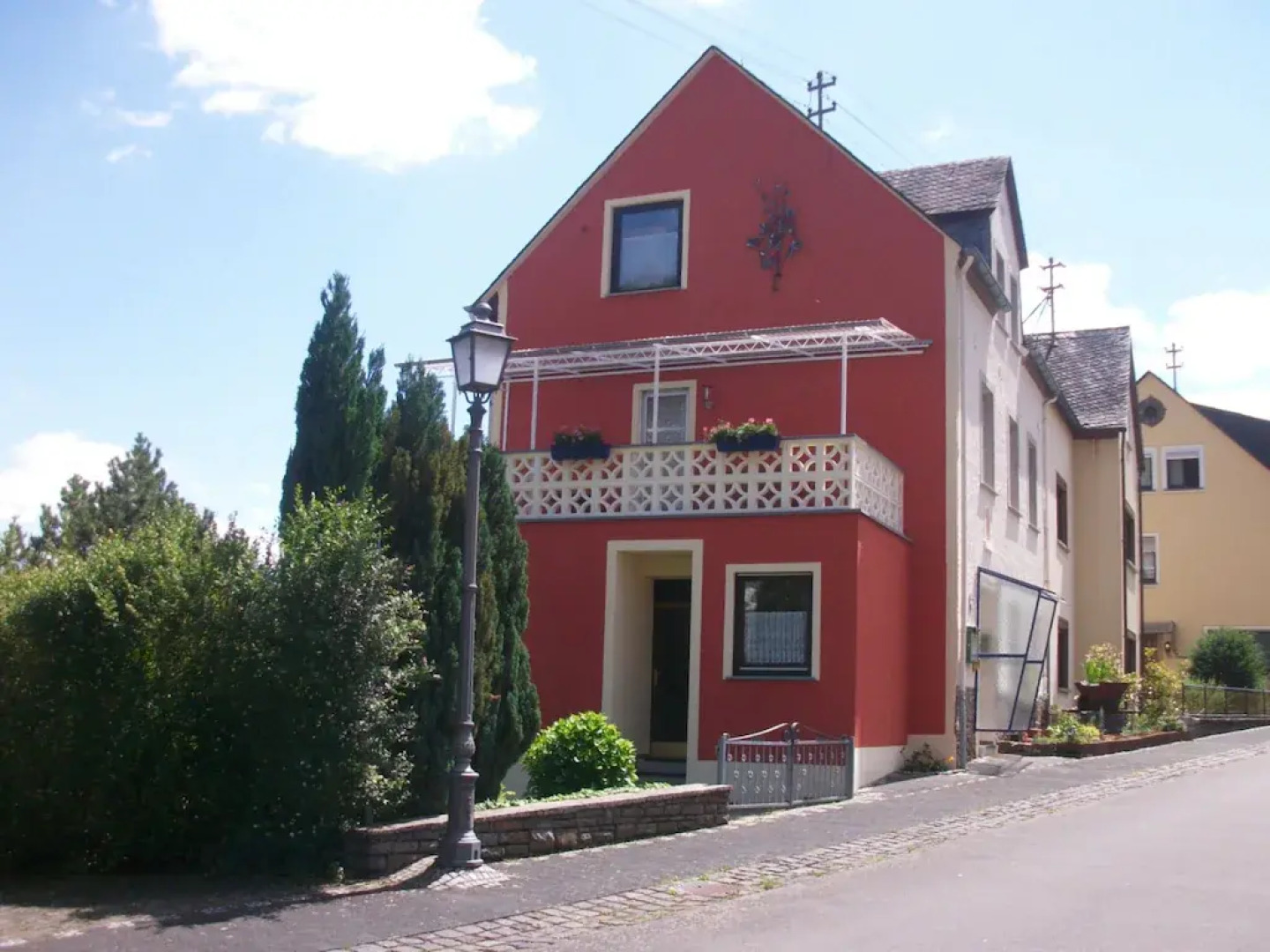 Comfortable Holiday Home Near Vineyards in Bremm