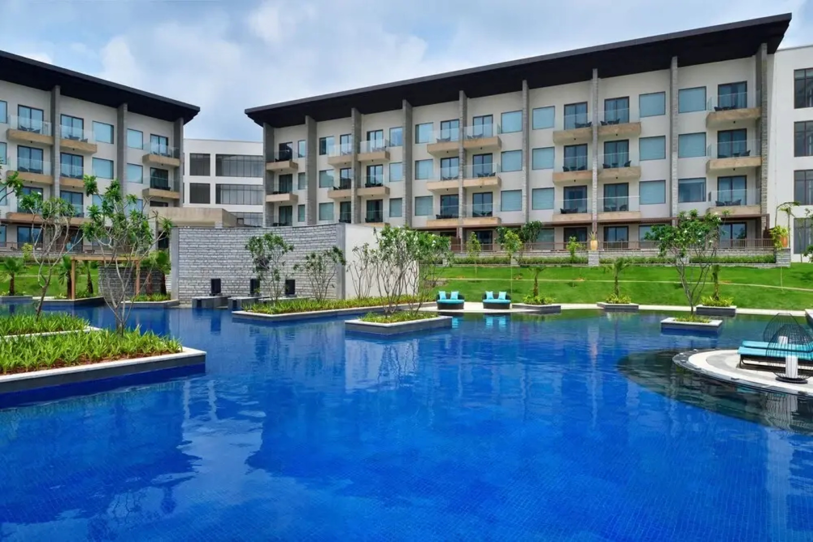 JW Marriott Bengaluru Prestige Golfshire Resort & Spa