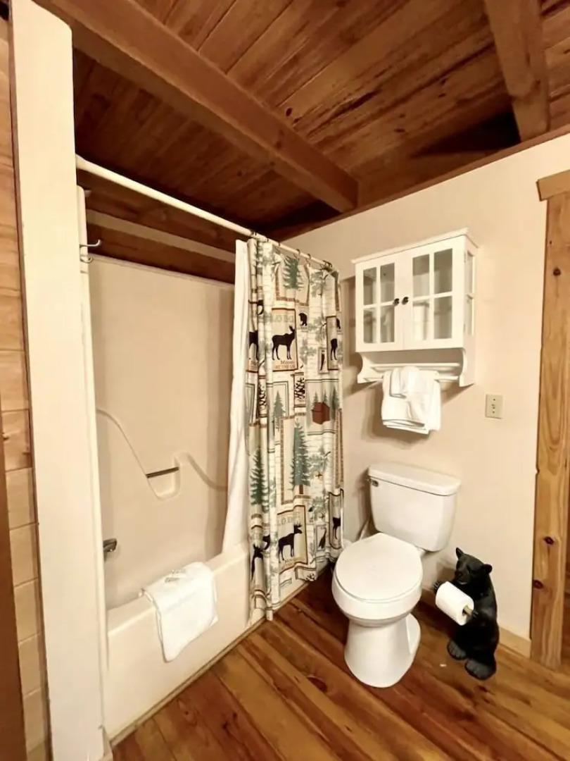 Leave the stress behind!- private hot tub, pet and motorcycle friendly, let peace and nature surround you! 2 Bedroom Home by RedAwning