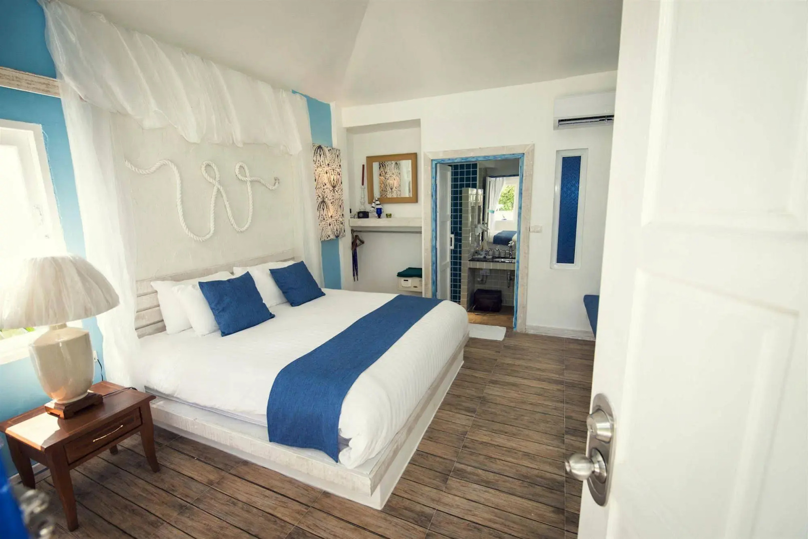 The White Knot Koh Chang