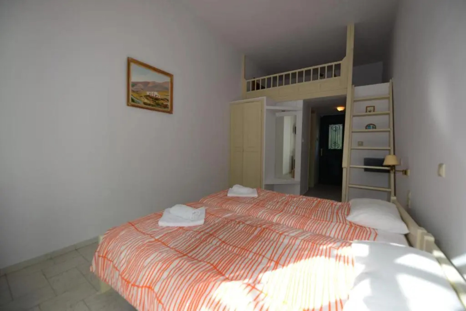 Pegasus Studios & Apartments