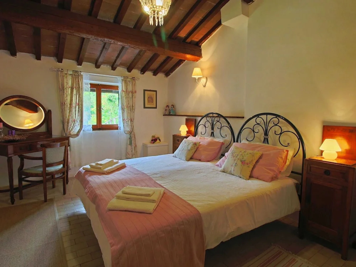 Modern Villa with Private Pool in Fabriano Italy