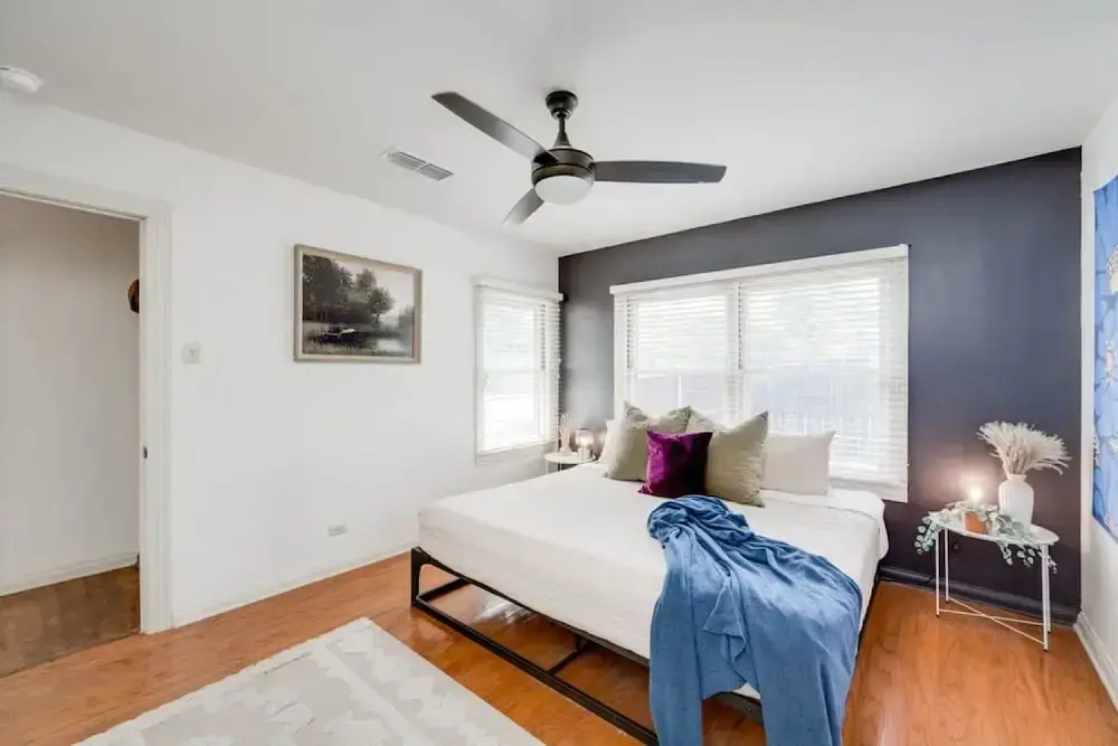 5 2 two Kings hot tub Firepit 16min to Wine Trail Nearby Pickleball Courts Pool