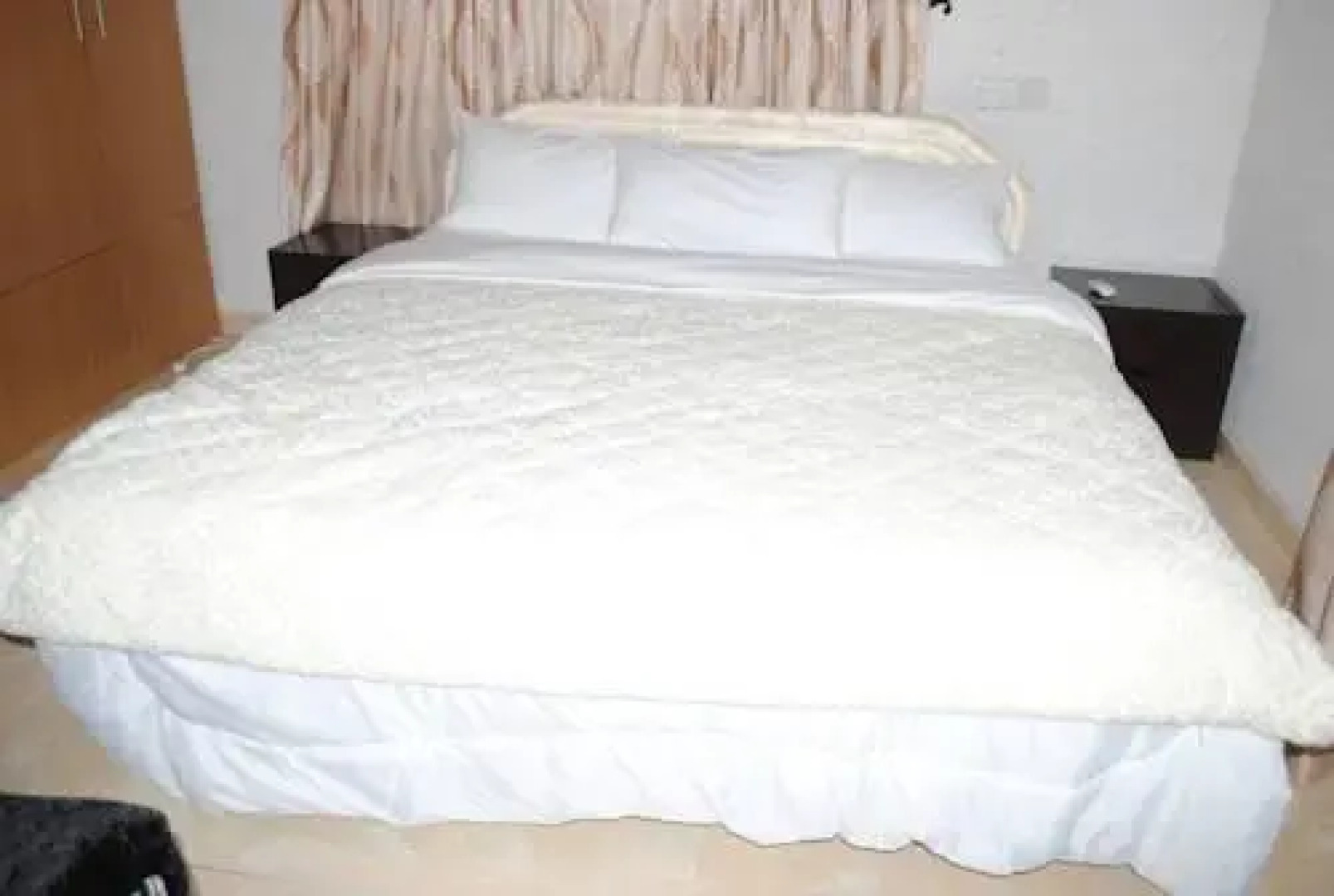 Figlos Hotel And Suites