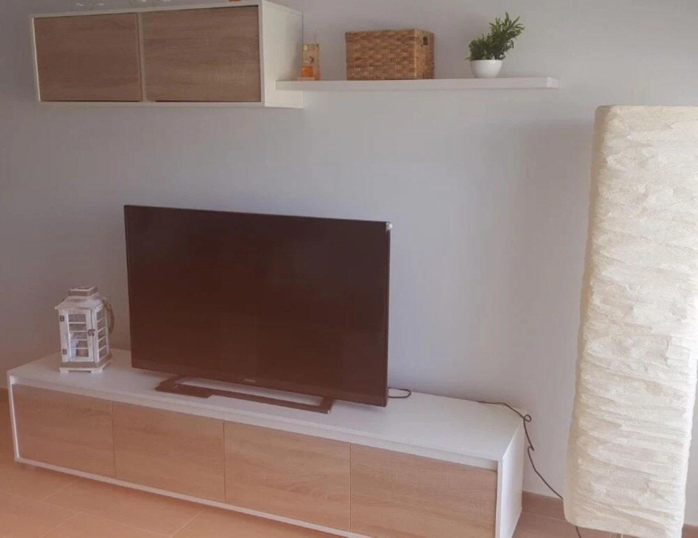 106995 House In Zahara
