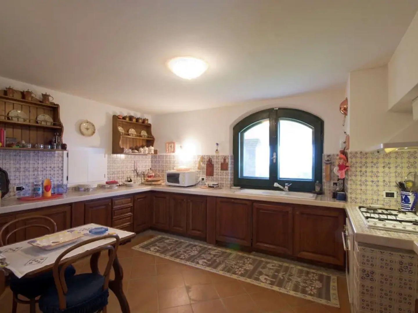 Luxurious Villa in Montelupone With Private Swimming Pool