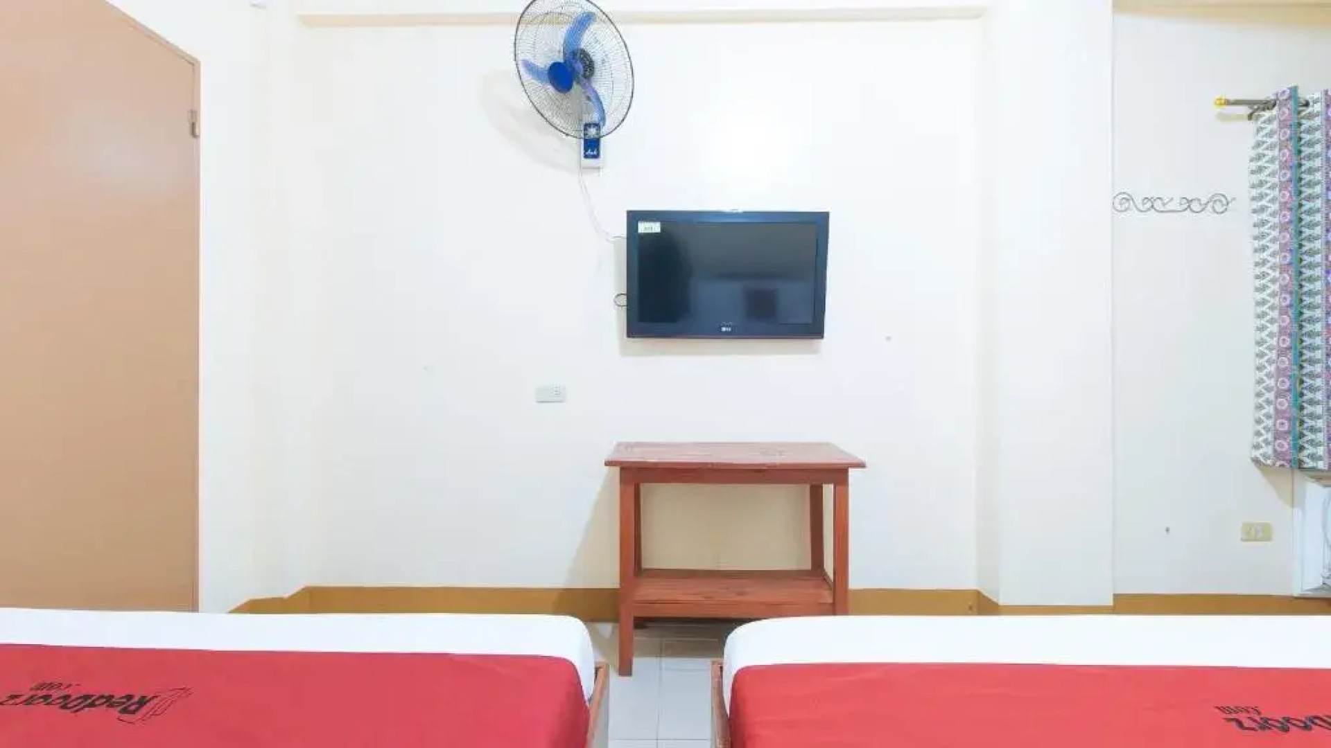 Reddoorz @ Golden Park Inn La Union