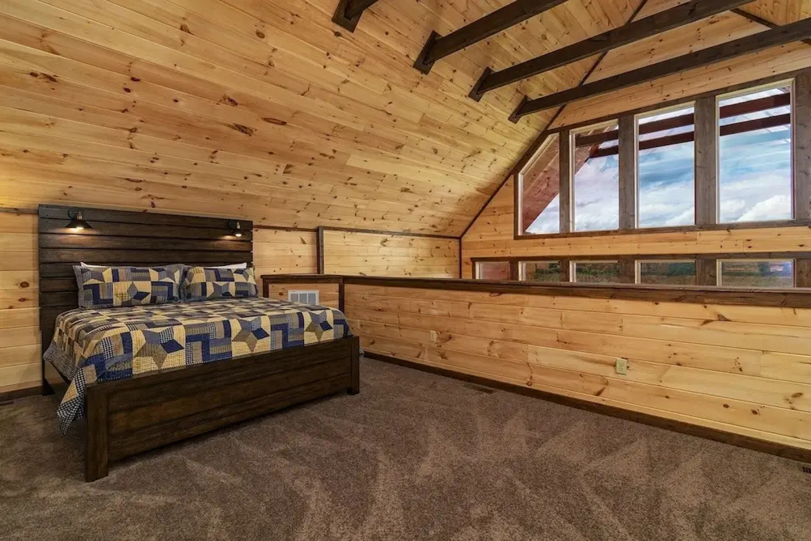 Take A Paws - 3 Bedrooms, 3 Baths, Sleeps 8 1 Cabin by RedAwning