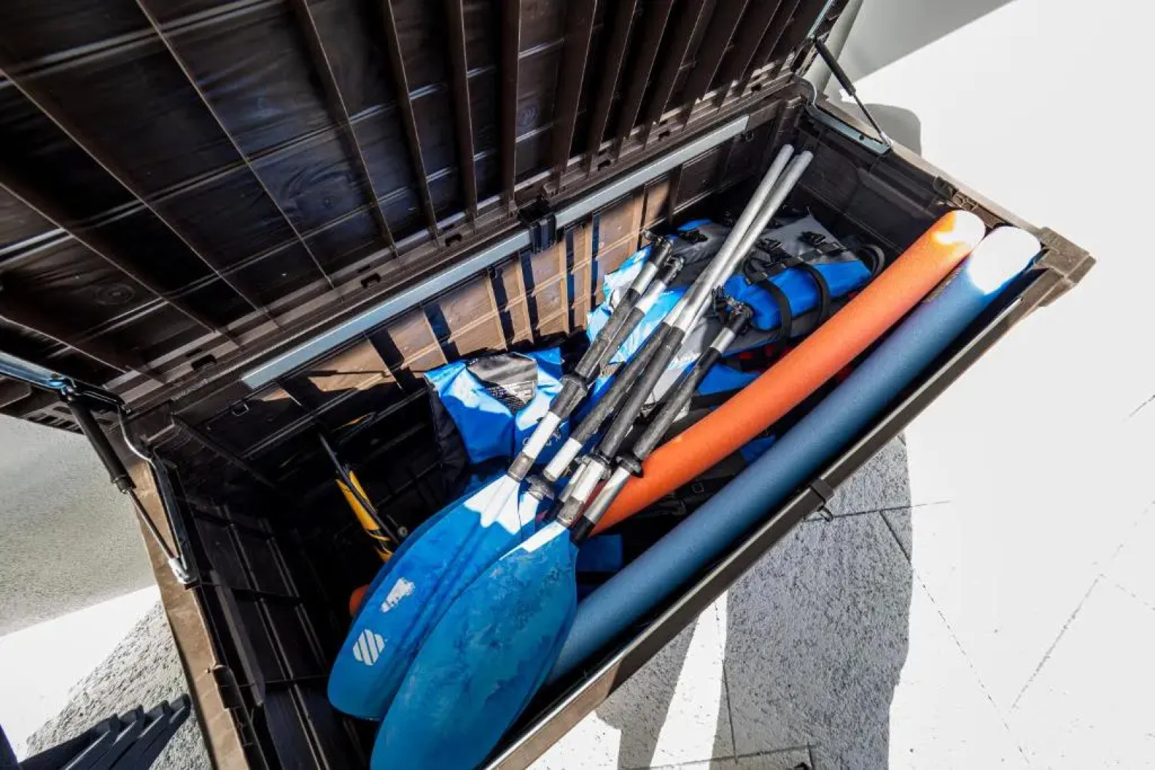 Newly Renovated 3br2ba Duplex with private Dock