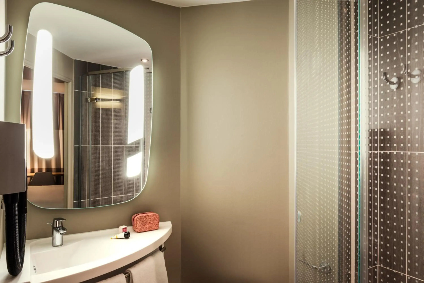 ibis Saint Quentin En Yvelines Velodrome