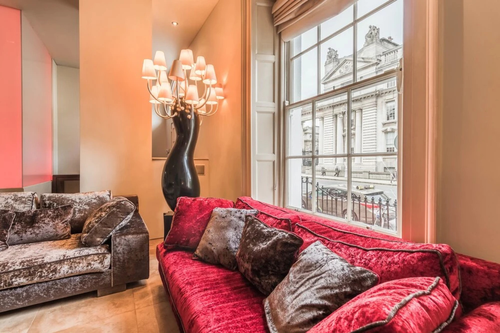 The Oscar Wilde Suite by 5STARSTAY