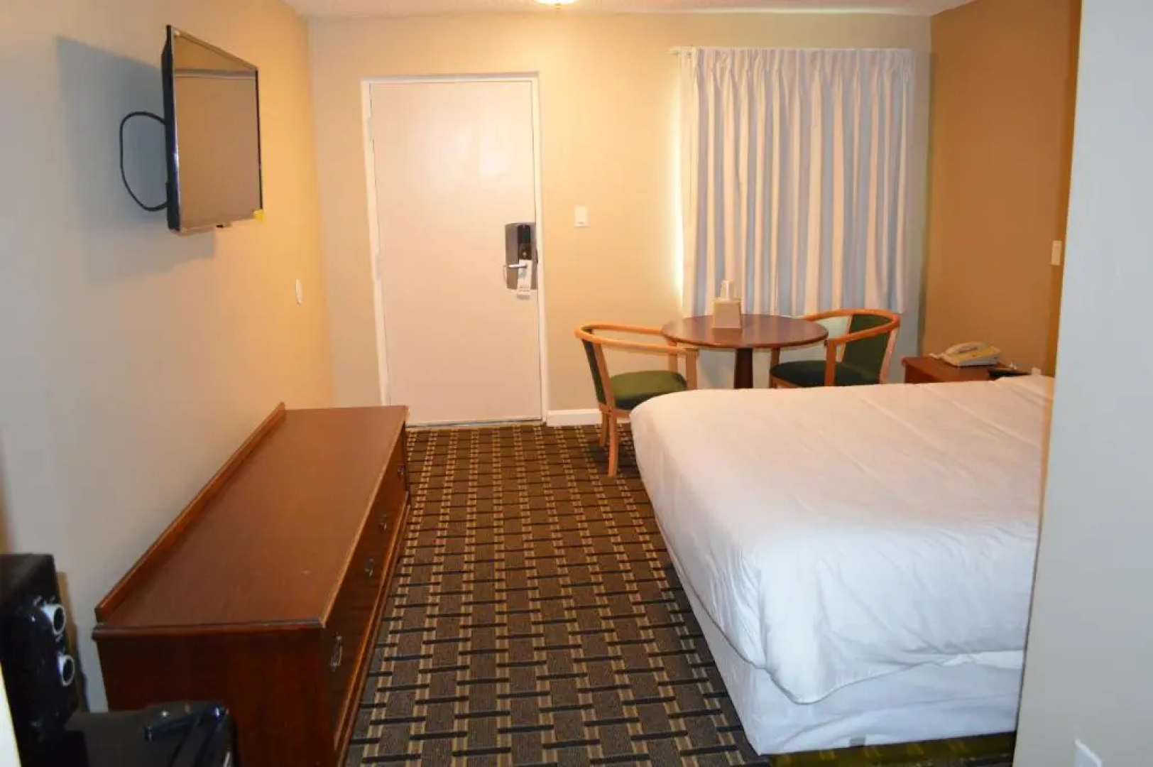 Nashoba Valley Inn & Suites