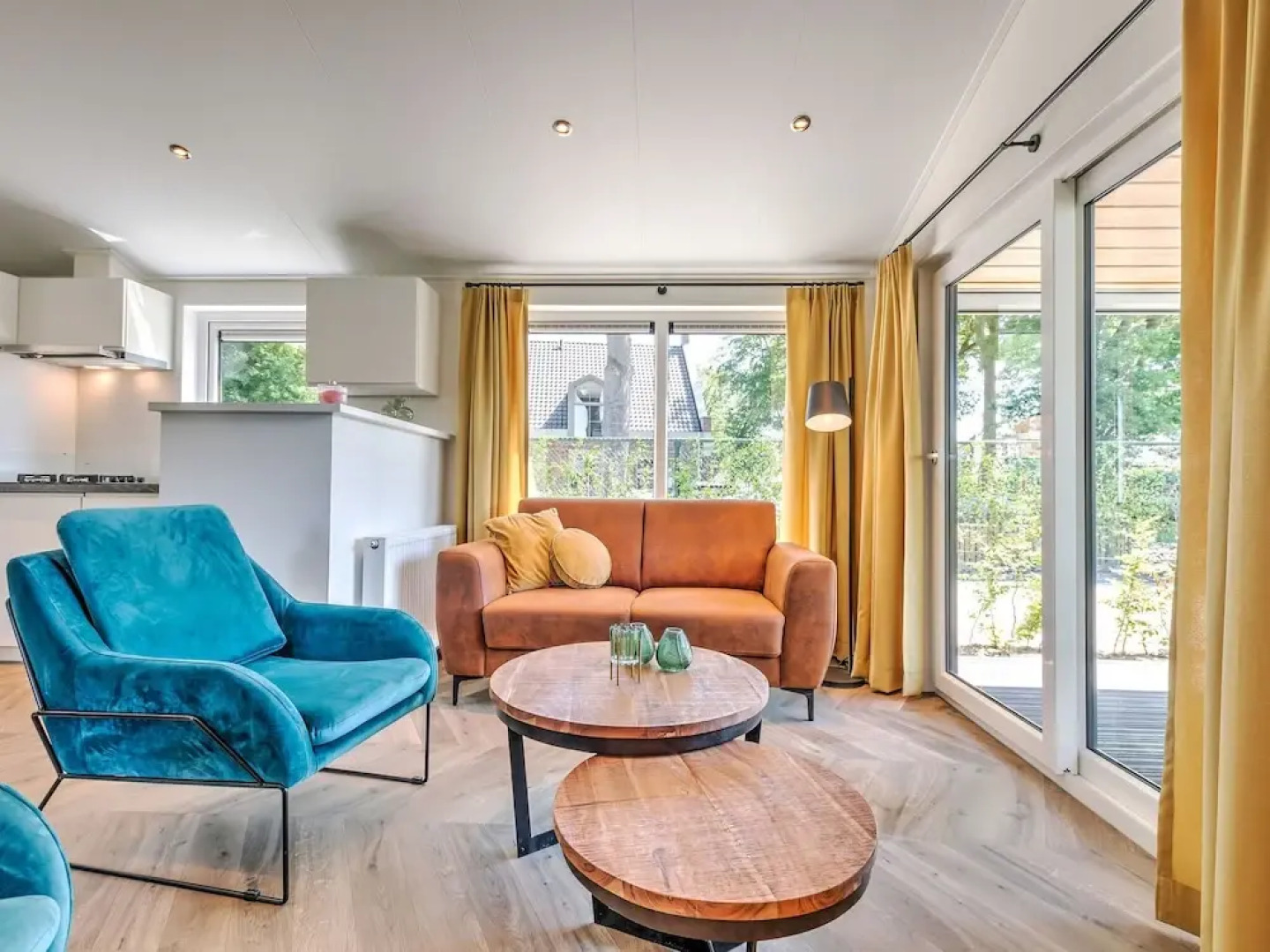 Beautiful Bungalow with Hot Tub in Kaatsheuvel