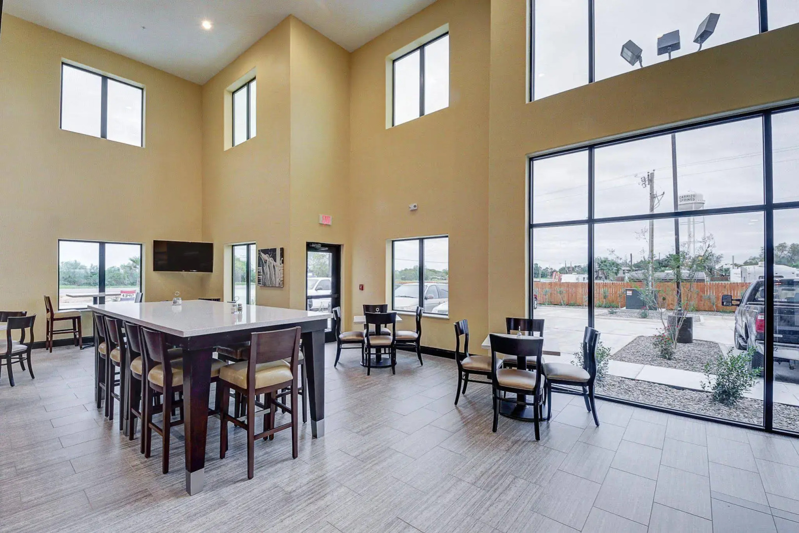 Holiday Inn Express & Suites Carrizo Springs by IHG