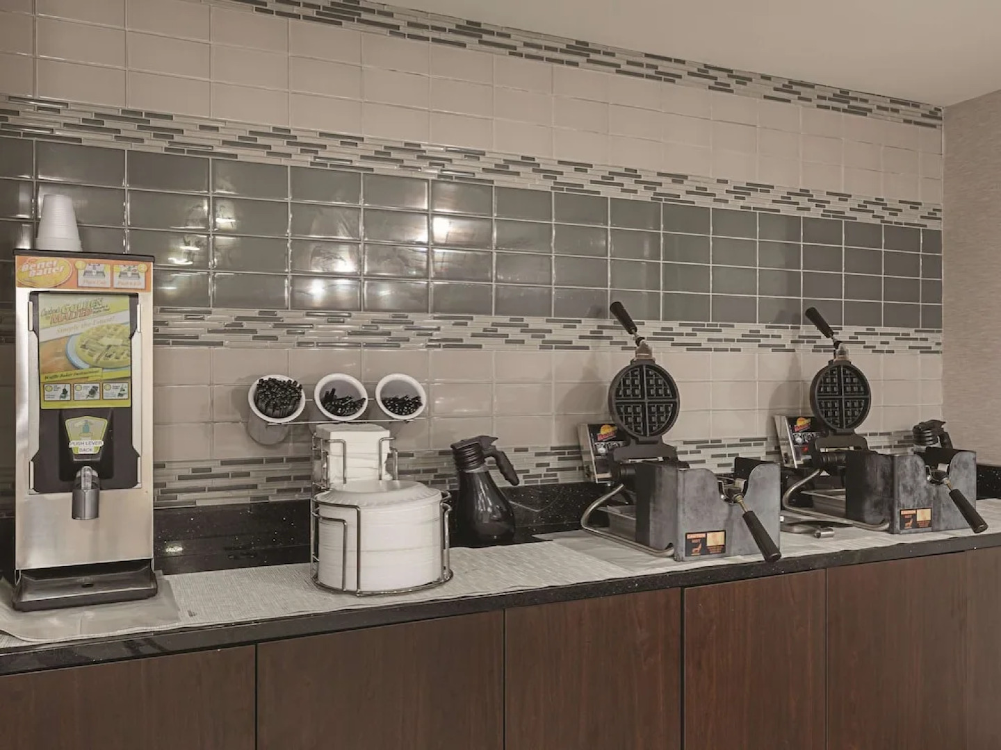 La Quinta Inn & Suites Baltimore BWI Airport