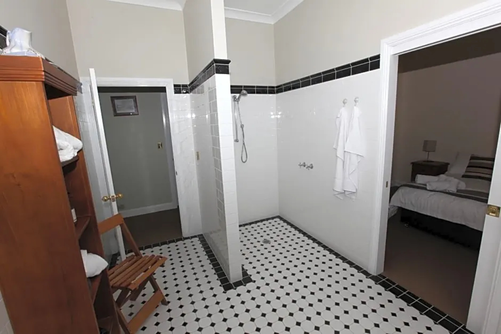 House on the Hill Bed & Breakfast