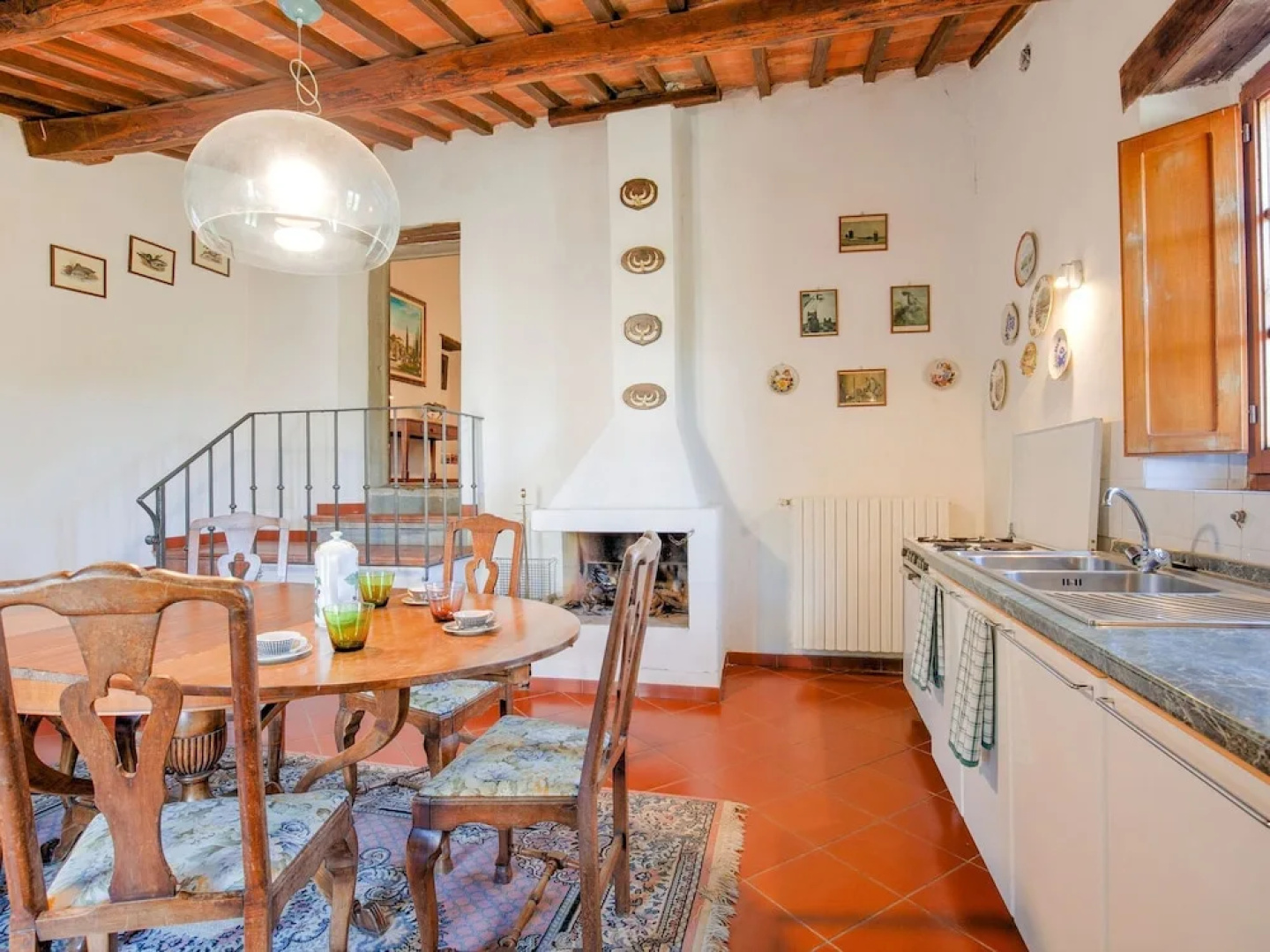 A Beautiful, Traditional Tuscan Hamlet in the Hills