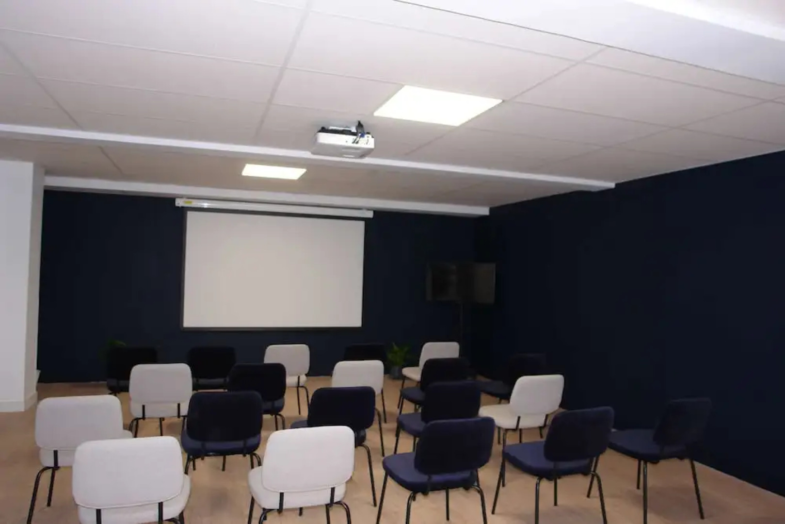 Kyriad Marseille - Les Pennes Mirabeau Aéroport