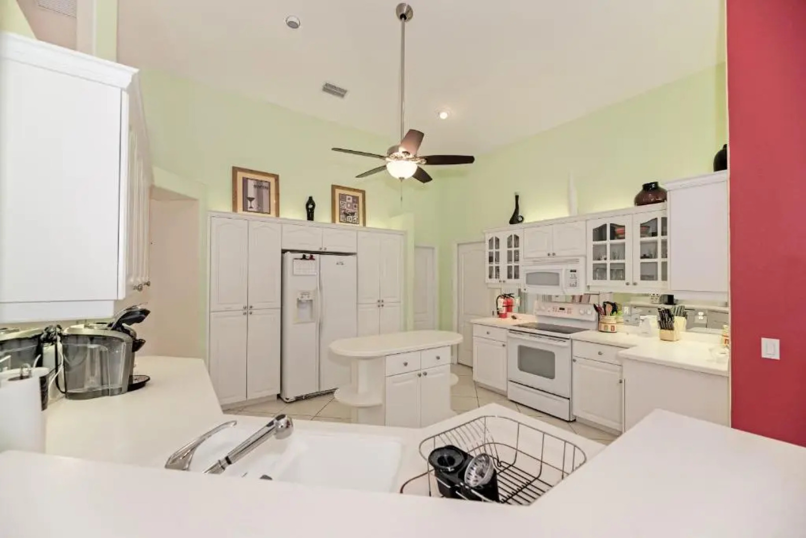 Shangri-La - Private Villa with heated pool and spa - sleeps 6