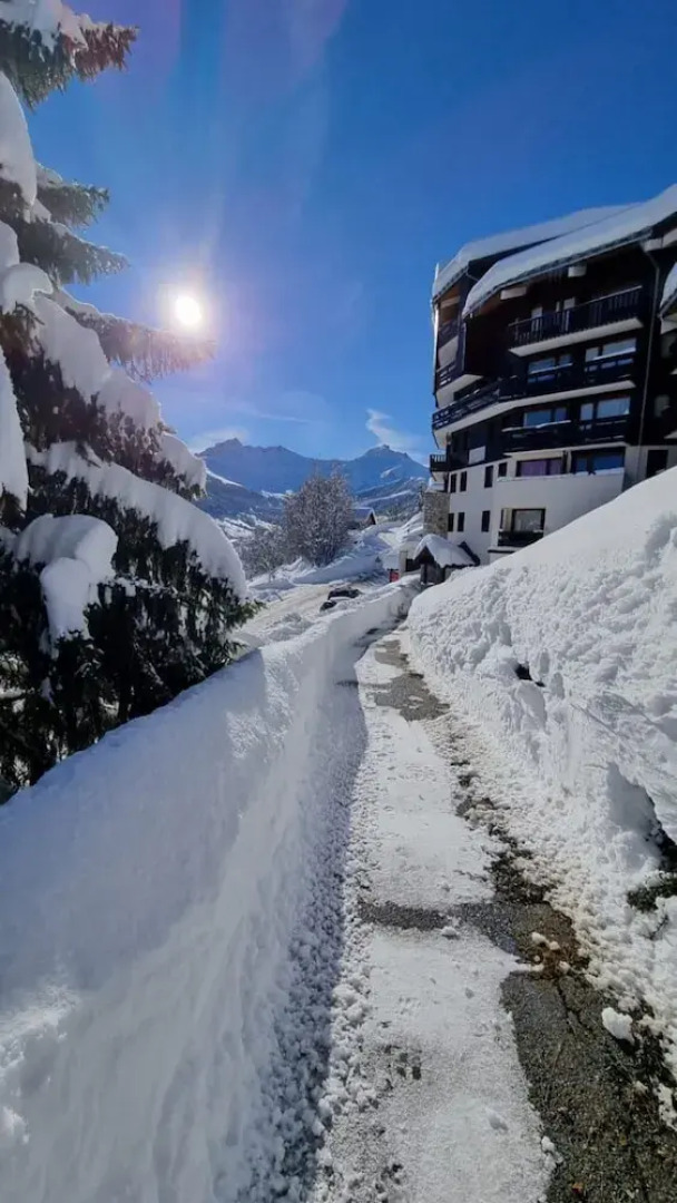 Apartment in Doucy With Mountain Views
