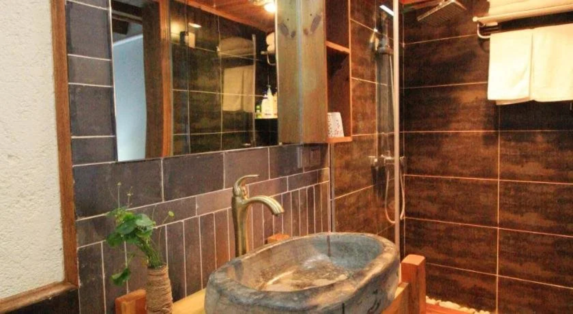 Cabin 7 Inn