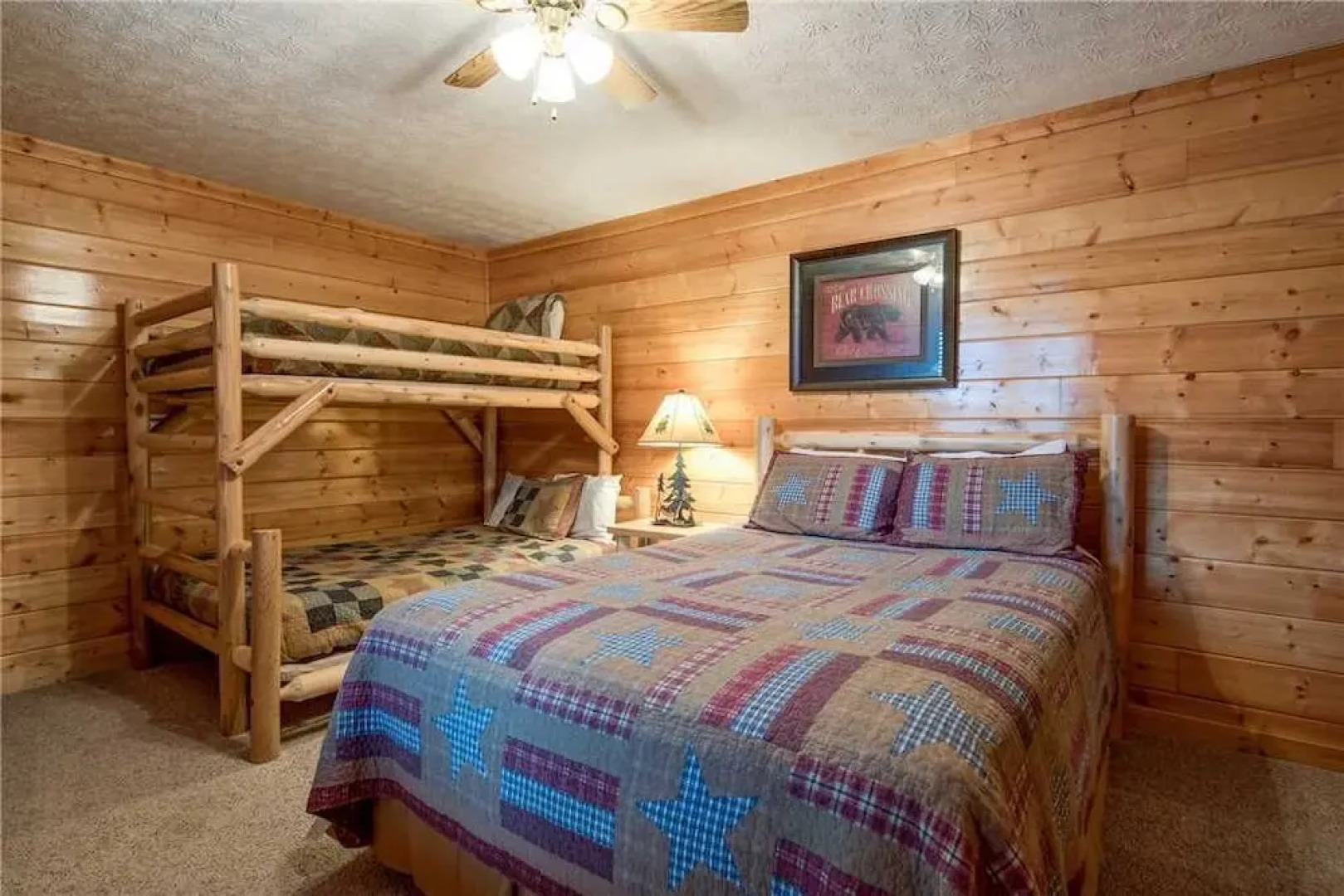 Dreamscapes 5 Bedroom Mountain View Home with Hot Tub