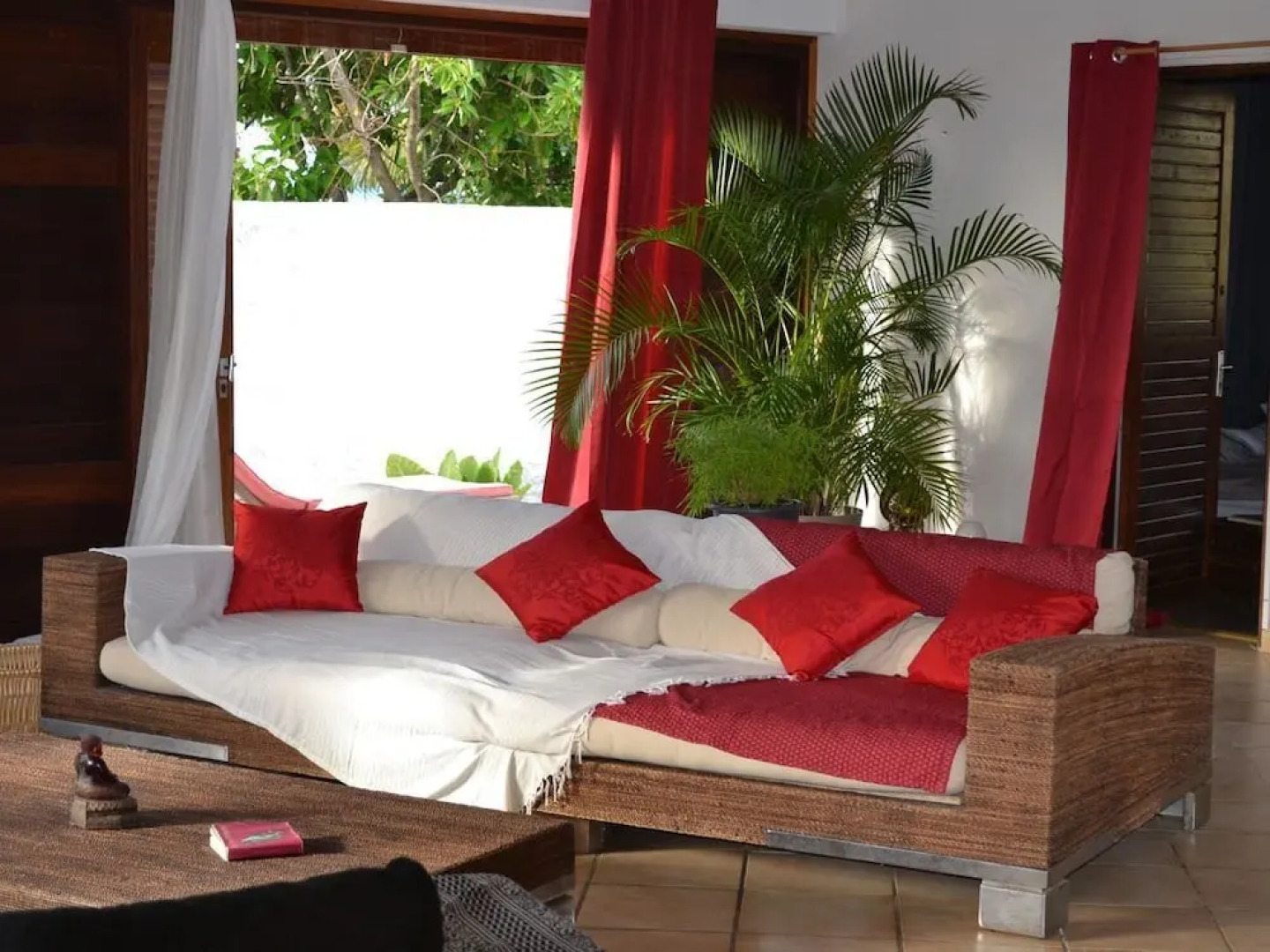 Zen Lounge Villa Gwadinina