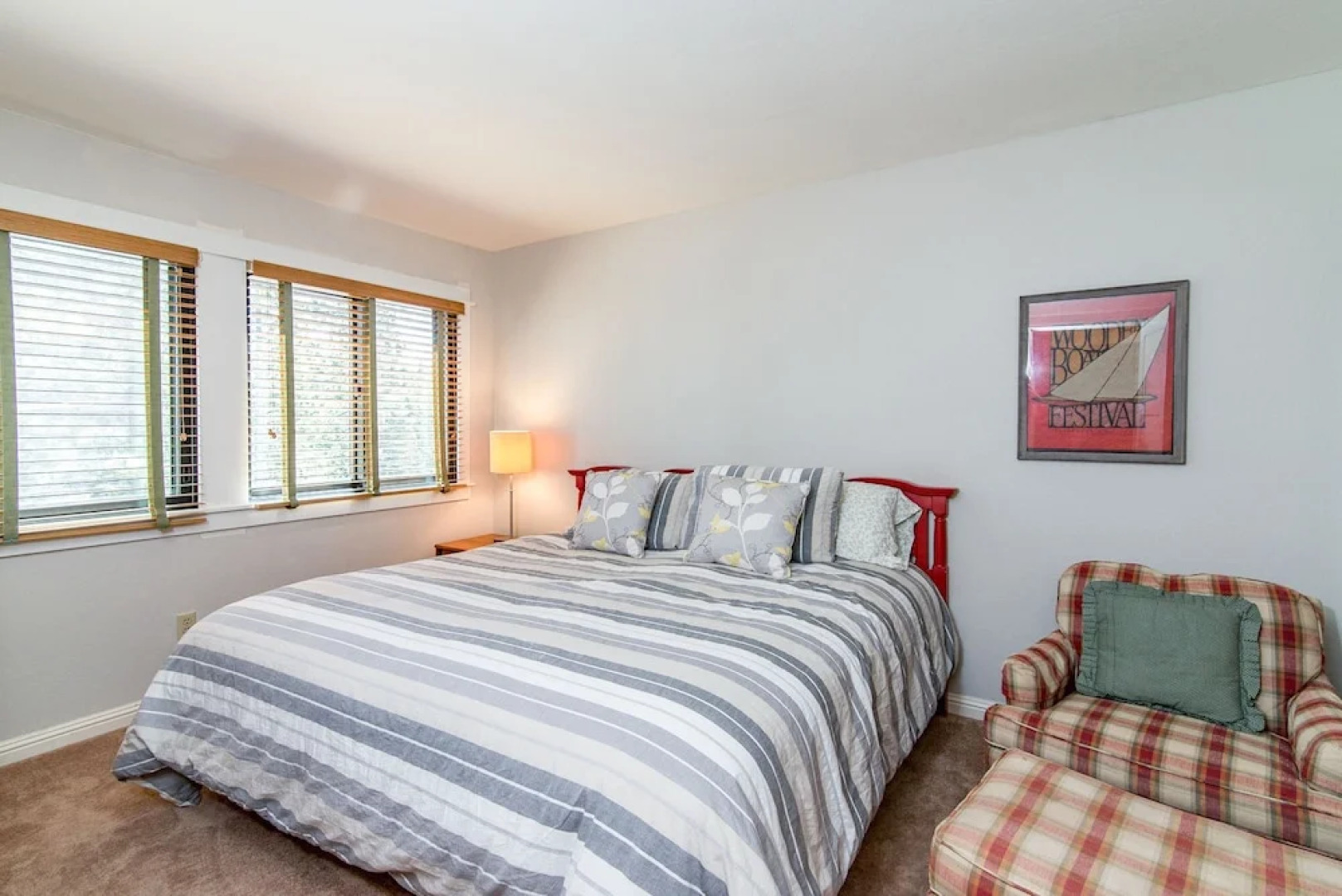 4br Lake View W/ Double Decks 4 Bedroom Cabin