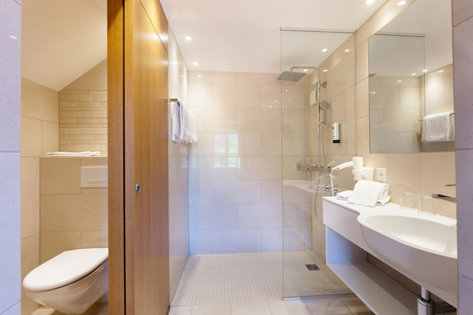 Hotel Kreuz by b_smart