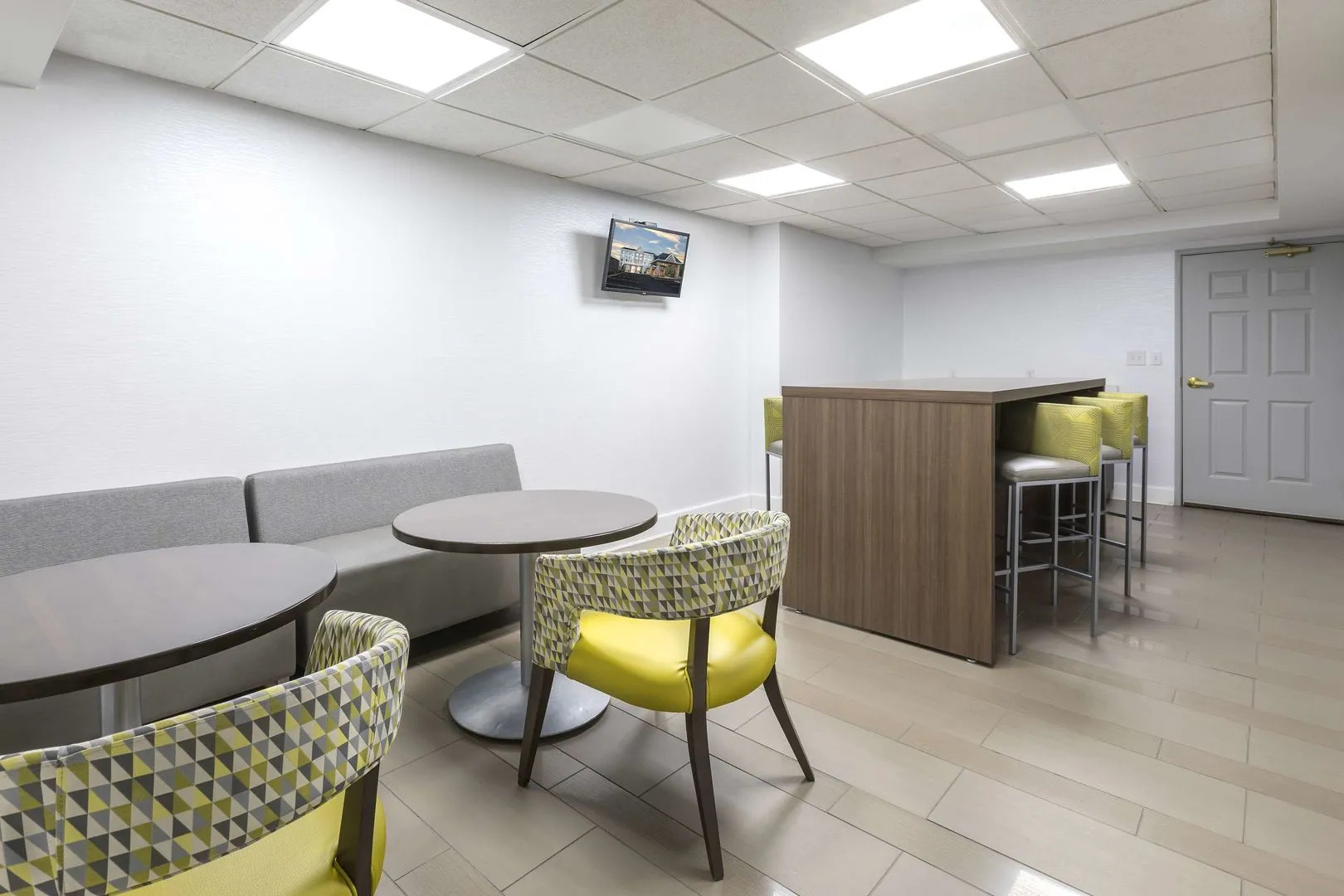 Country Inn & Suites by Radisson Asheville Downtown Tunnel Road