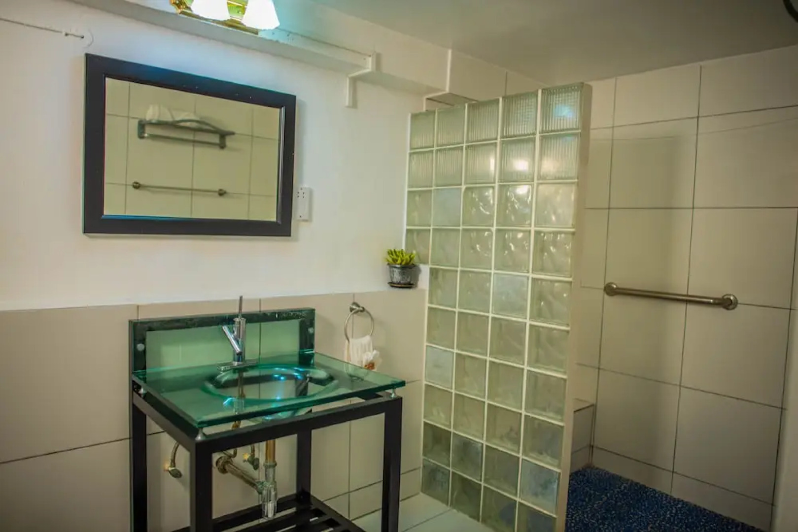 Ocean's Edge Lodge Restaurant & Bar C