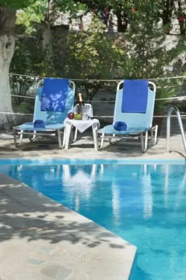 Kotronas Bay Bungalows