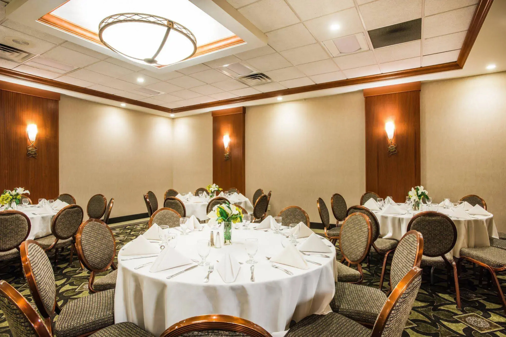 Holiday Inn Hasbrouck Heights-Meadowlands by IHG