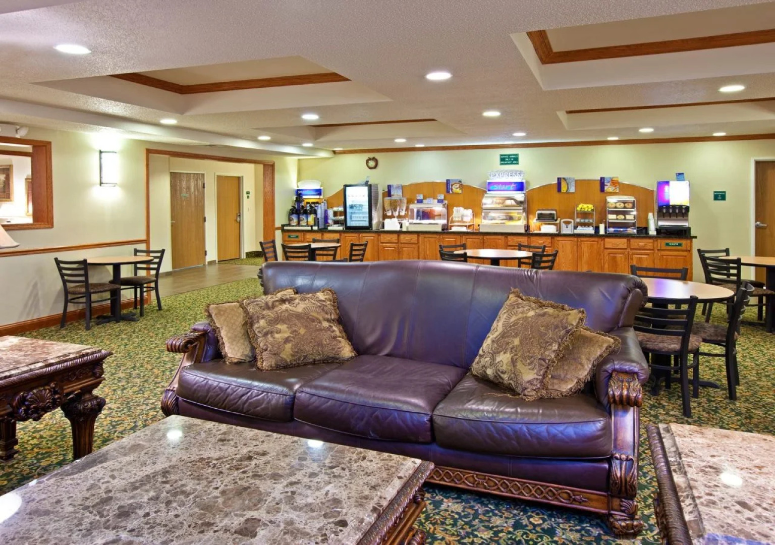 Holiday Inn Express & Suites Logan By IHG