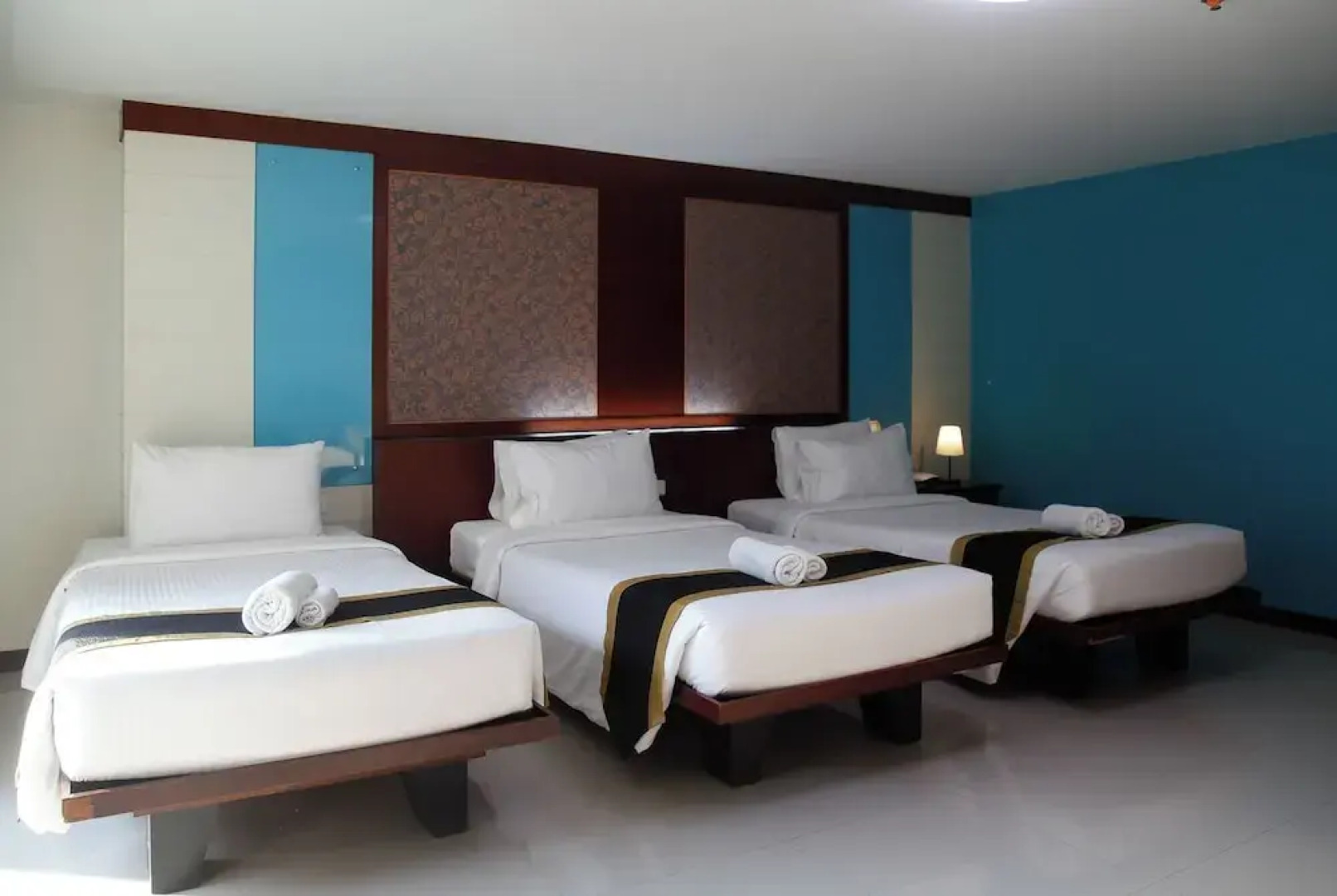 Convenient Grand Plus Hotel Suvarnabhumi