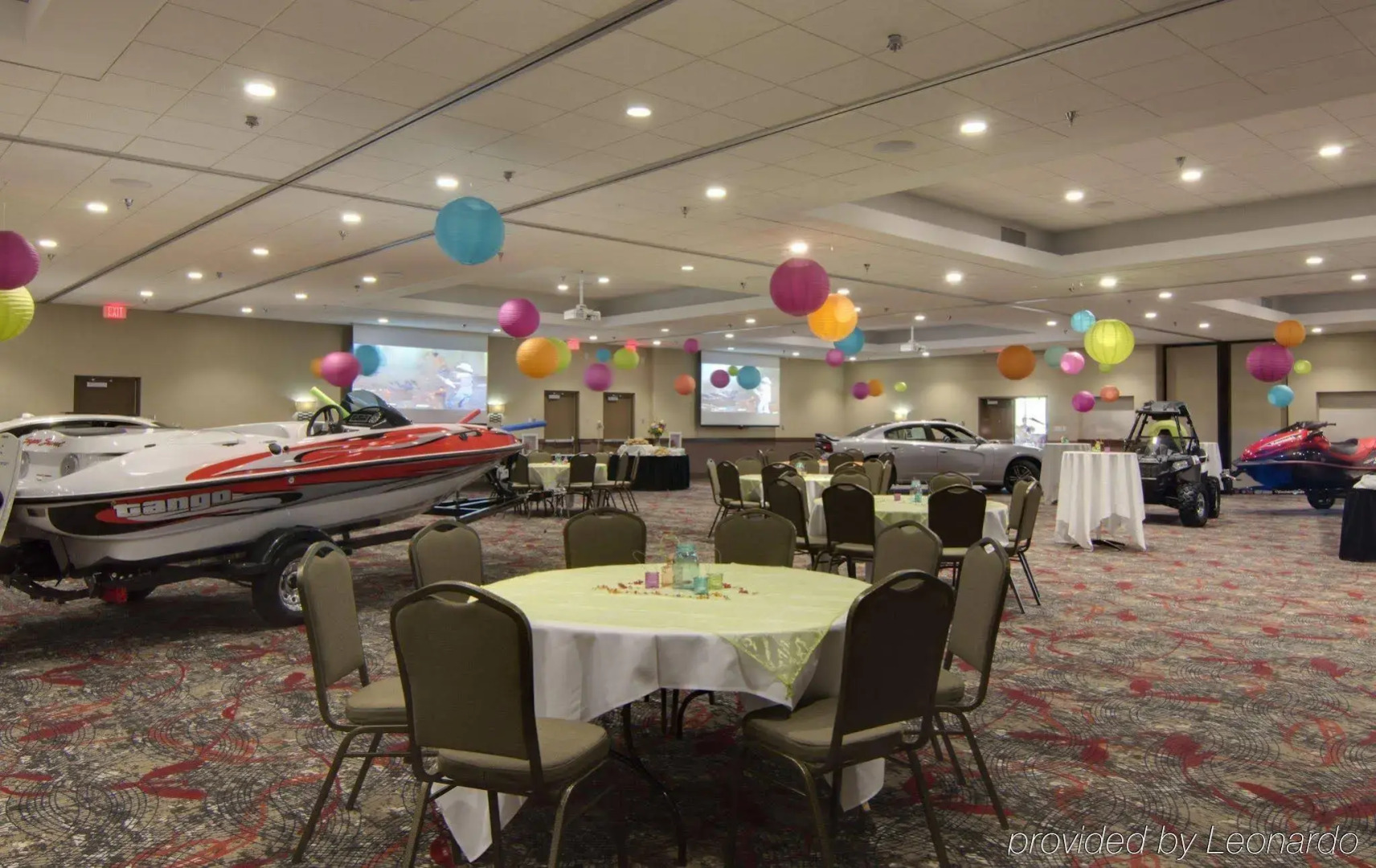 Holiday Inn Express & Suites Willmar by IHG