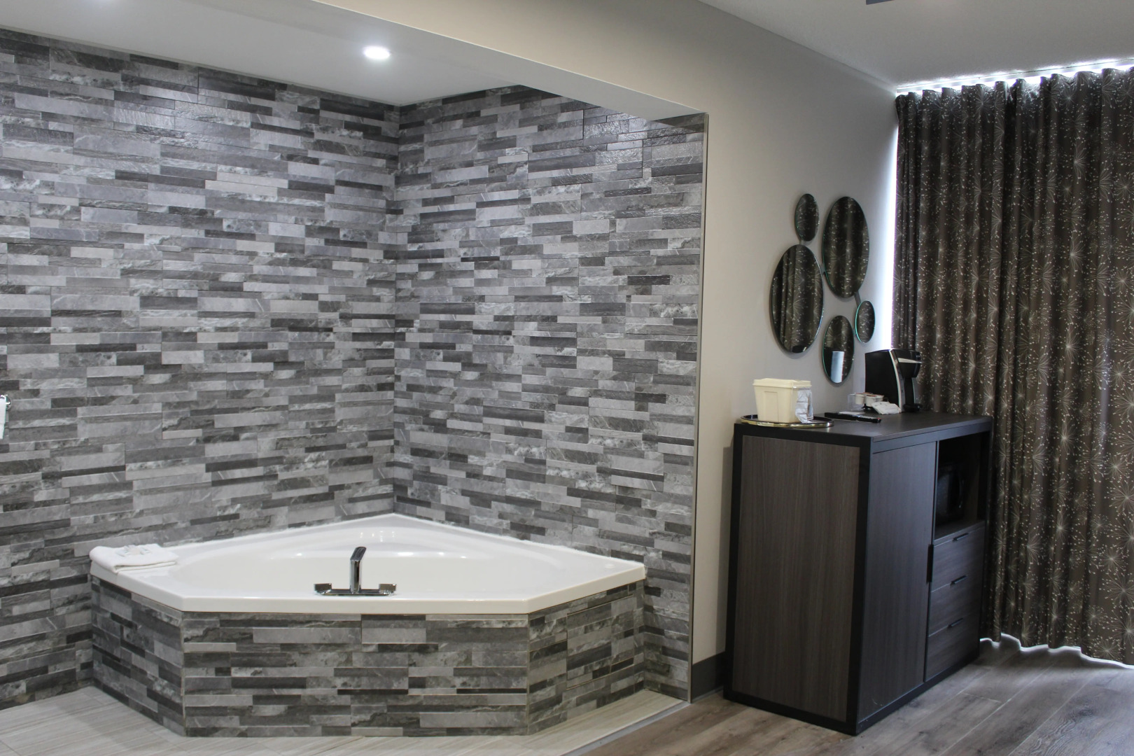 SureStay Plus by Best Western Windsor