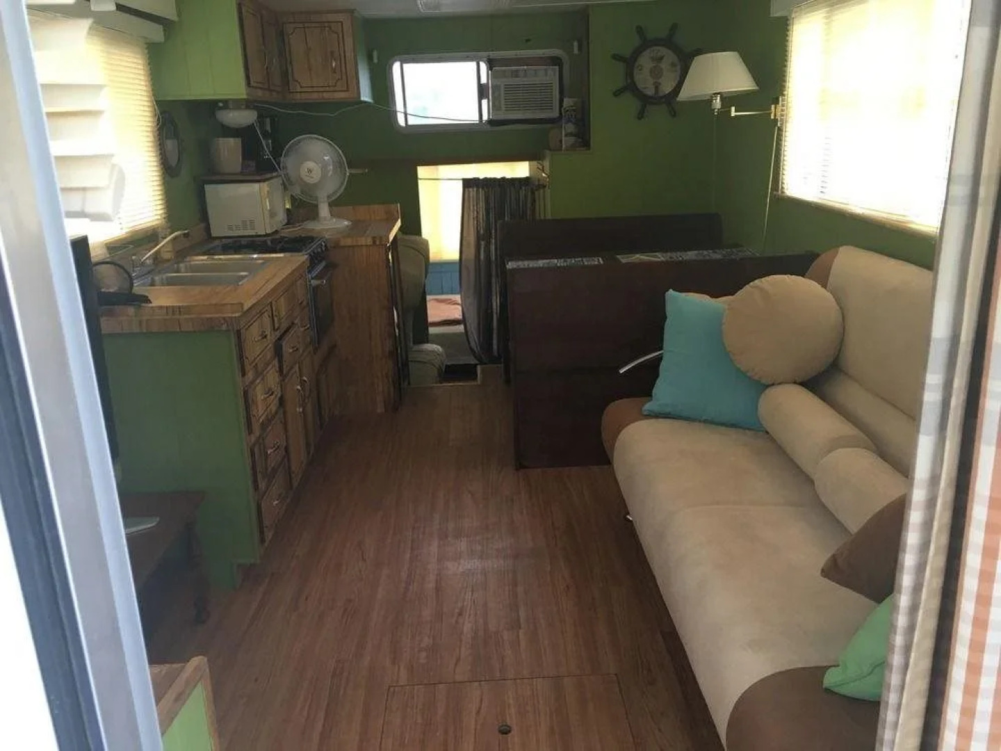 Smuggler's Cove Resort and Marina