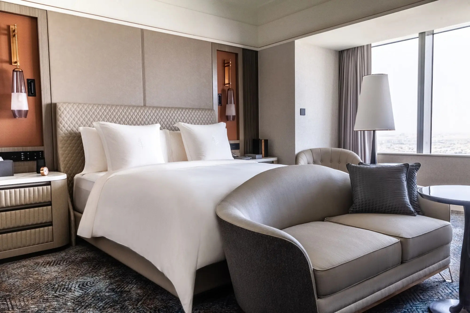 Отель Four Seasons Riyadh At Kingdom Center