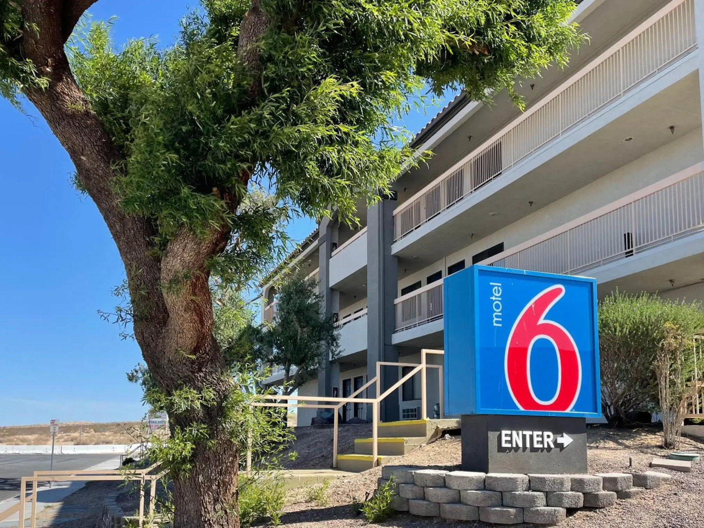 Motel 6 Barstow