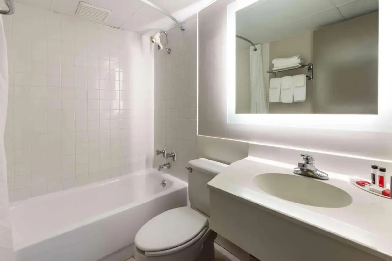 Days Inn by Wyndham Sandusky / Cedar Point