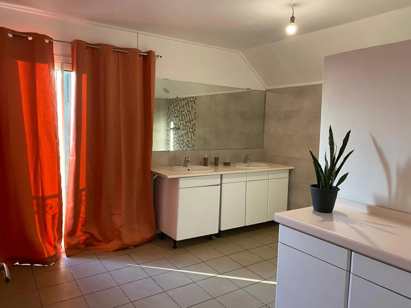 La Kaz Paille en Queue, Magnifique Villa F5 récemment rénovée avec piscine et Jacuzzi sur La Possession
