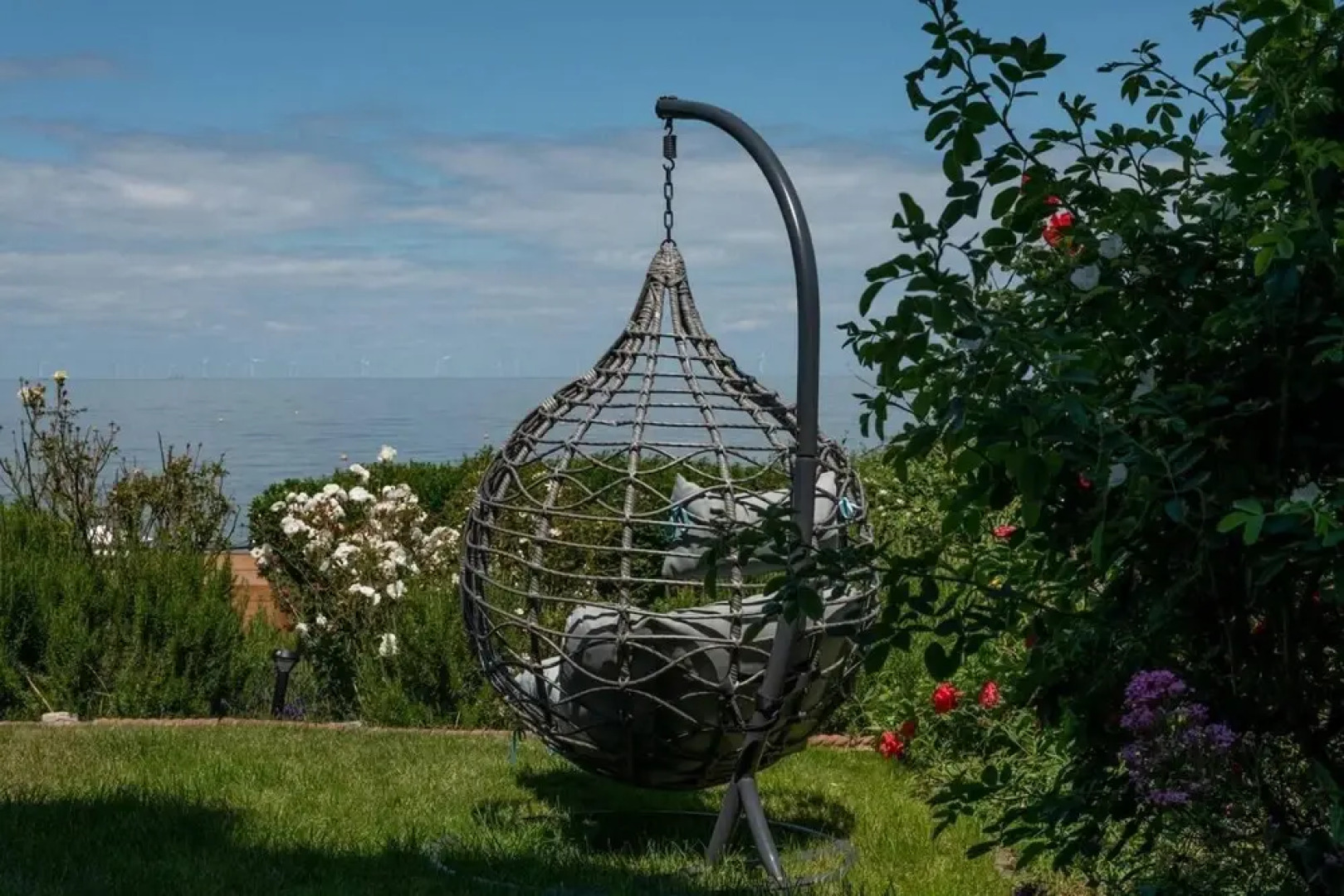 Beachfront Escape & Wow Sea Views, Luxury Retreat