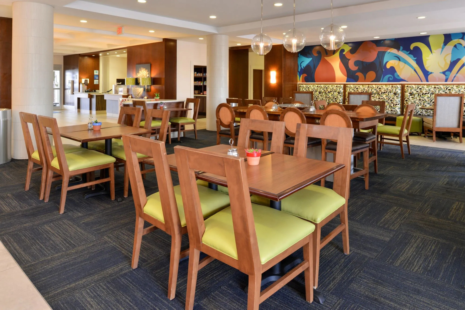 Holiday Inn Express Hotel & Suites Terre Haute by IHG